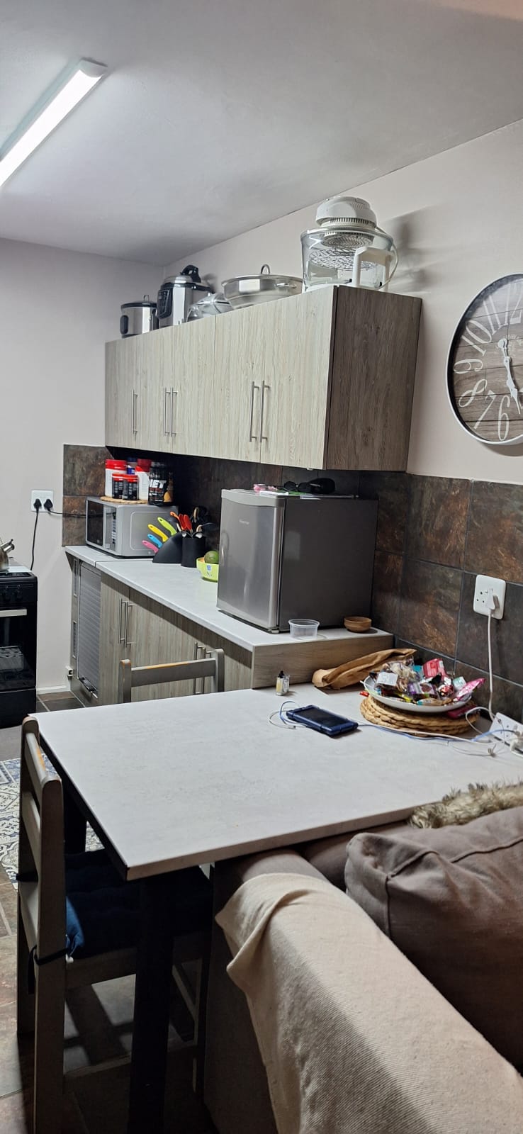 To Let 1 Bedroom Property for Rent in Wavecrest Eastern Cape